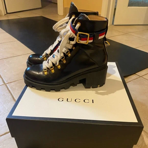 Gucci Leather ankle boot with Sylvie Web - Picture 1 of 12